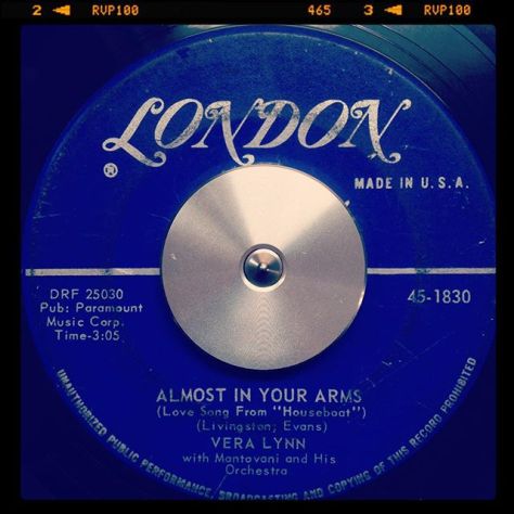 Random Record Pick: Vera Lynn, Almost In Your Arms / Love Song From "Houseboat" #vinyl #instavinyl #vinylgram #45rpm #vocals