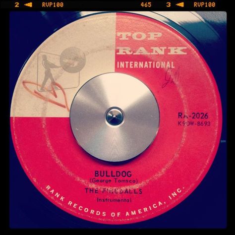Random Record Pick: The Fireballs, Bulldog / Nearly Sunrise #vinyl #instavinyl #45rpm #rockandroll #rockabilly #instrumental #surfguitar