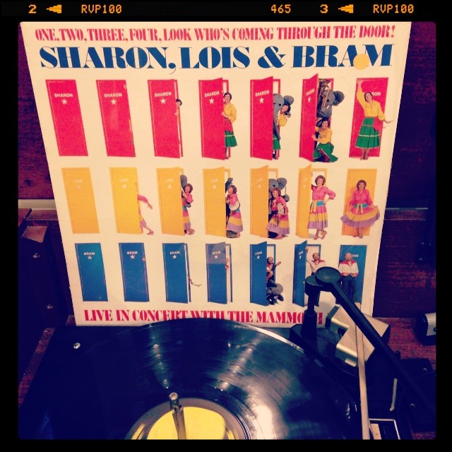 Vinyl record of Sharon, Lois & Bram, Live in Concert with the Mammoth Band.