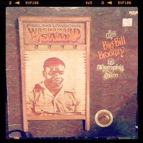 Random Record Pick: Washboard Sam, Feeling Lowdown #vinyl #instavinyl #vinylgram #washboardsam #washboard #jugband #folkmusic #blues #bigbillbroonzy #memphisslim #memphisblues