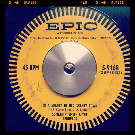 Random Record Pick: Somethin' Smith & the Redheads, In A Shanty In Old Shanty Town / Coal Dust on the Fiddle #vinyl #instavinyl #45rpm #banjo
