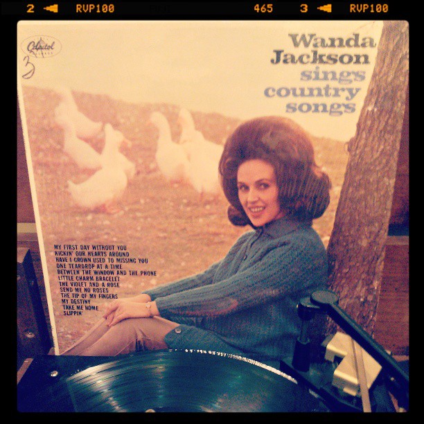 Vinyl record of Wanda Jackson, Sings Country Songs.